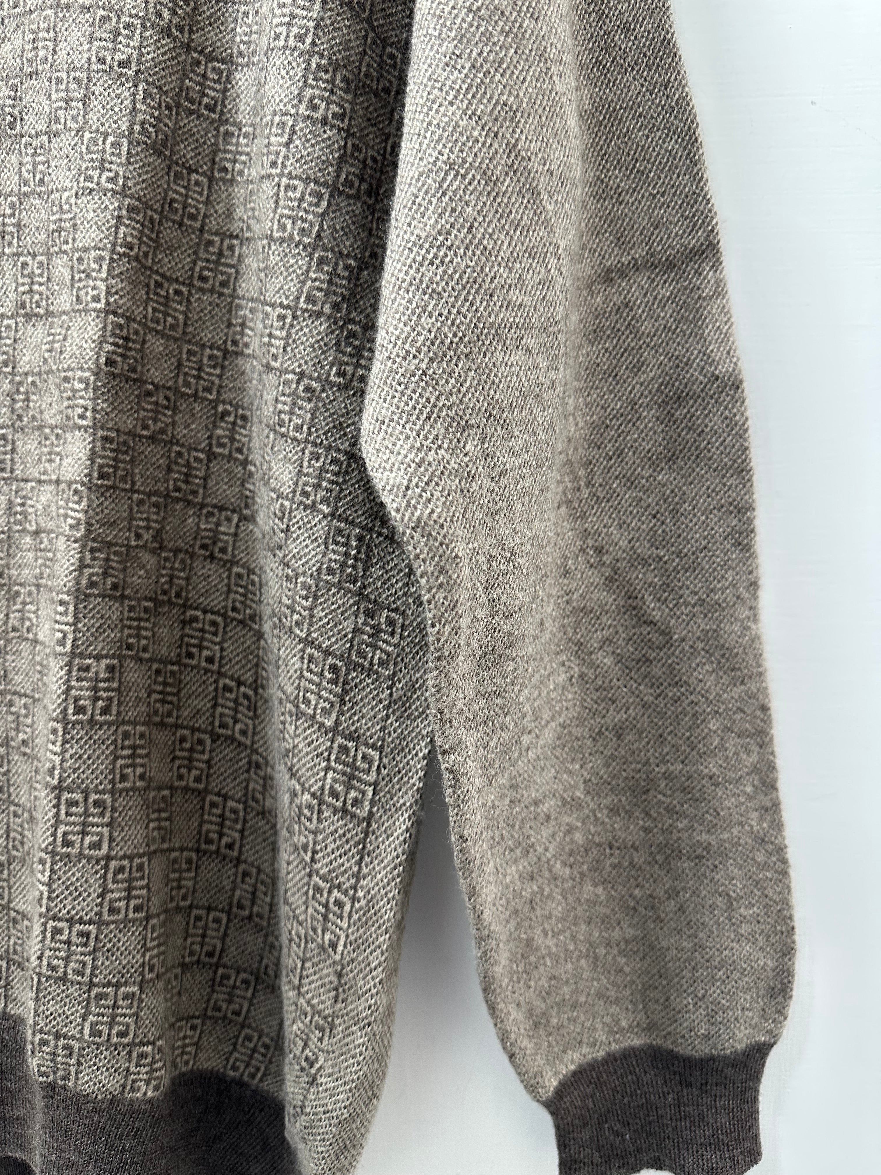 Maglione G I V E N C H Y #0141