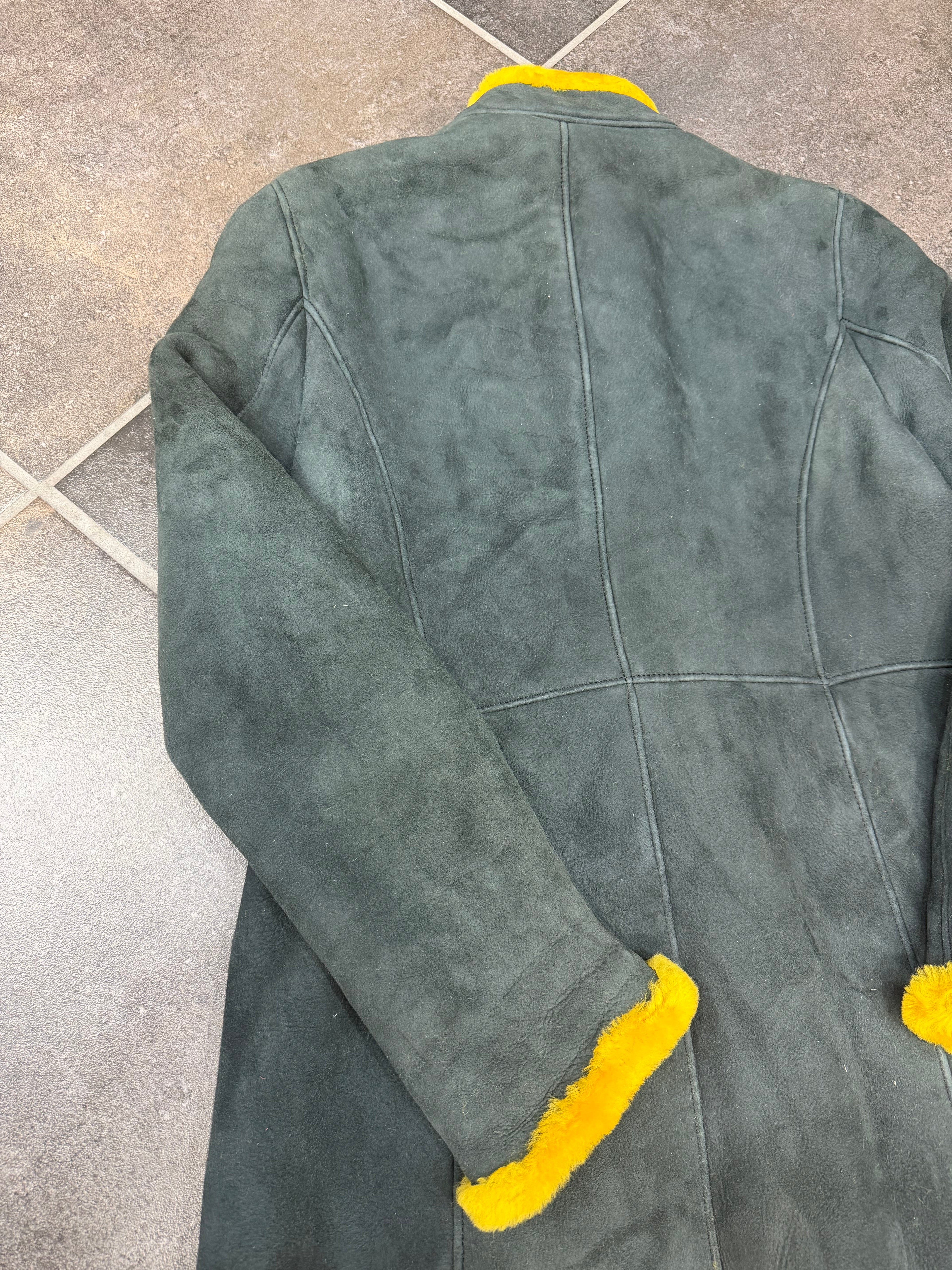 Montone Escada #0026