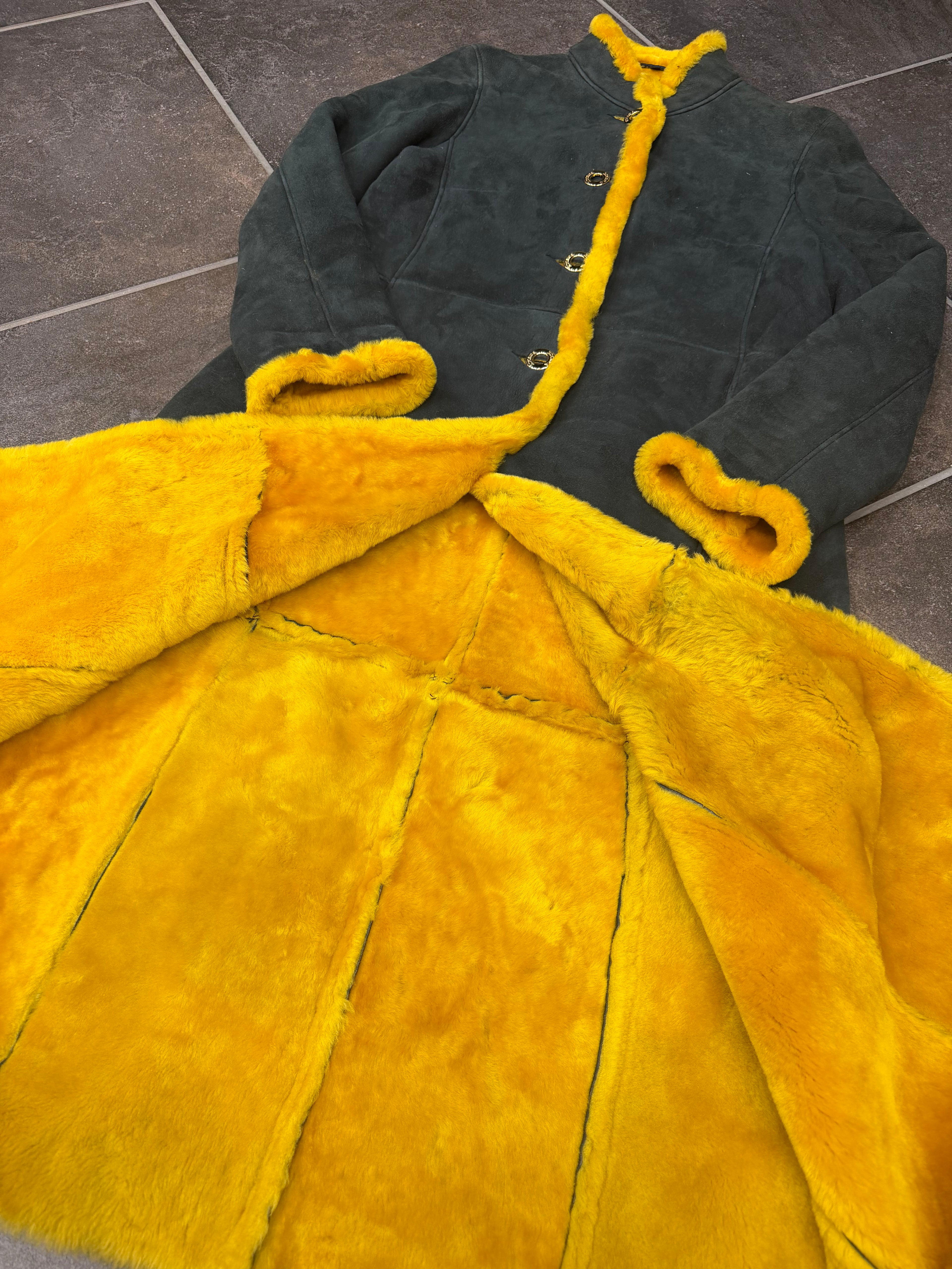 Montone Escada #0026